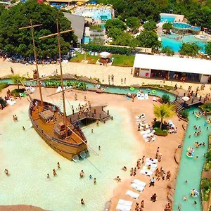 piazza-com-acesso-ao-acqua-park-cn-caldas-novas.caldasnovashotels.com/